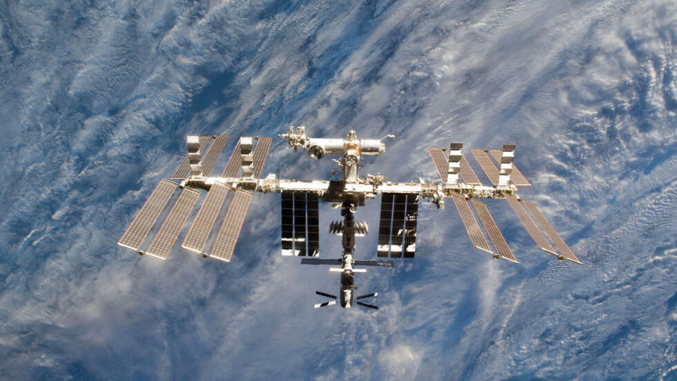 Esta imagen suministrada por la NASA del 7 de marzo de 2011 muestra una vista de primer plano de la Estación Espacial Internacional.