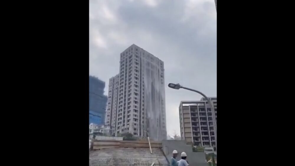 RT en Español on X: "VIDEO: Una cascada de agua cae desde la azotea de un rascacielos en medio del terremoto en Taiwán https://t.co/o5L7PU9iOp https://t.co/RZMwGKaA67" / X