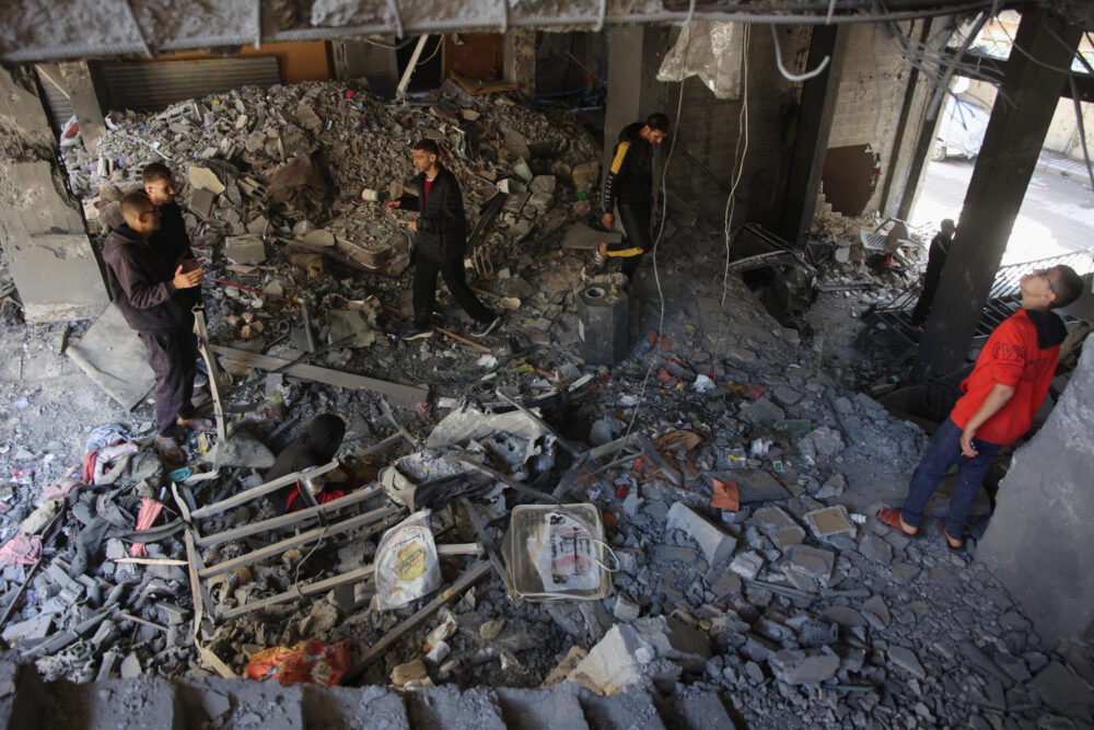 Una casa bombardeada en el barrio de Daraj Neighbourhood en ciudad de Gaza, el 12 de abril de 2024