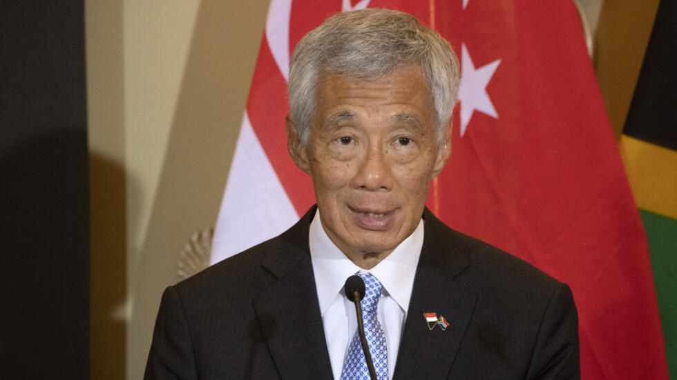 El primer ministro Lee Hsien Loong habla en una rueda de prensa el 16 de mayo de 2023 en Ciudad del Cabo, durante una visita a Sudáfrica