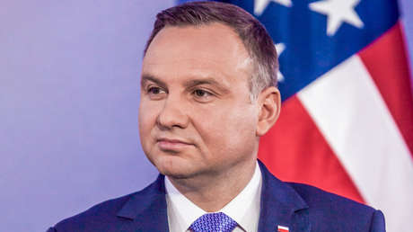 Presidente de Polonia se ofrece a la OTAN para albergar armas nucleares en el país
