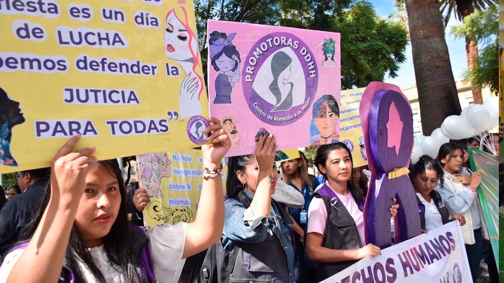 Mujeres se movilizan en Cochabamba contra la violencia. NOÉ PORTUGAL
