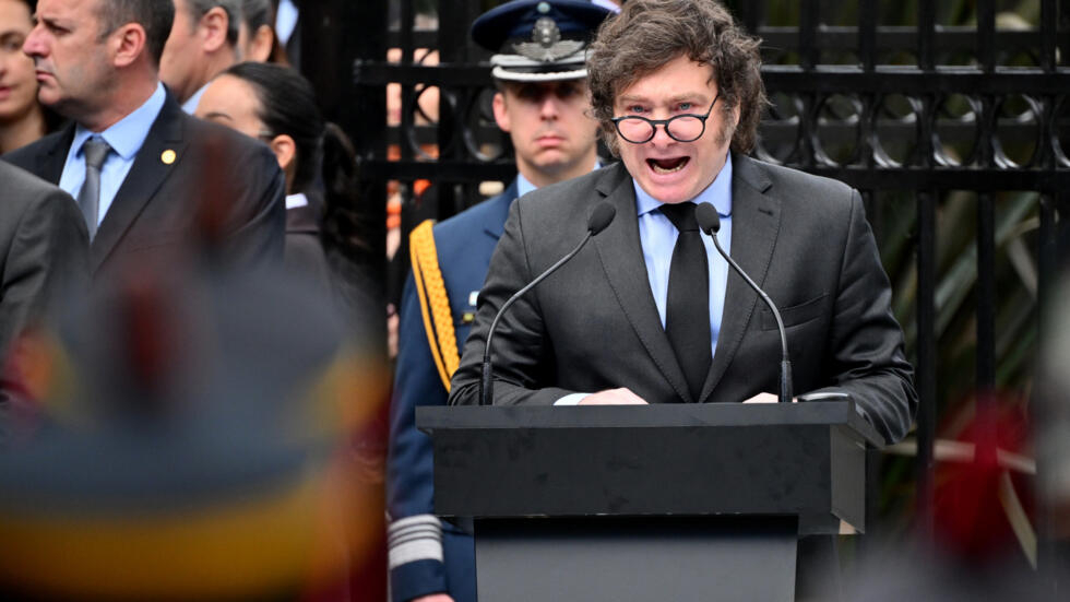El presidente de Argentina, Javier Milei, en una ceremonia el 2 de abril de 2024 en Buenos Aires para conmemorar el 42º aniversario de la guerra con Reino Unido por las islas Malvinas o Falkland
