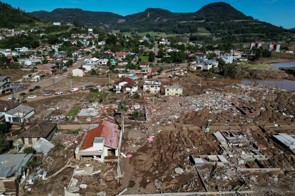 Vista aérea de Roca Sales, estado de Rio Grande do Sul, Brasil, tomada el 15 de mayo de 2024, tras las devastadoras inundaciones que asolaron la región