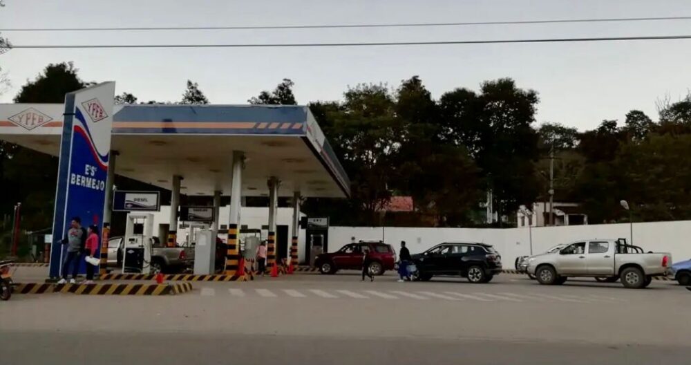 Policía y ANH controlan en la frontera con Argentina a “bidoneros” para evitar desvió de carburantes