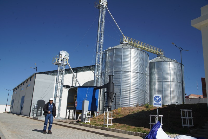 En Sucre empieza a operar la estatal planta procesadora de alimento balanceado para desarrollar la industria cárnica en Chuquisaca