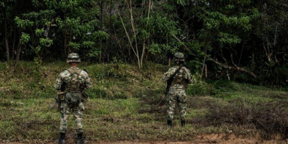 Reportan varios muertos en combates entre disidencias de las FARC en el sur de Colombia - Radio 580