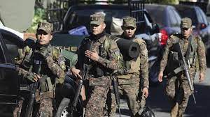 El Salvador despliega uniformados para redada antipandillas