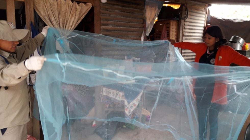 Villa Montes: Entregan mosquiteros para combatir el dengue 