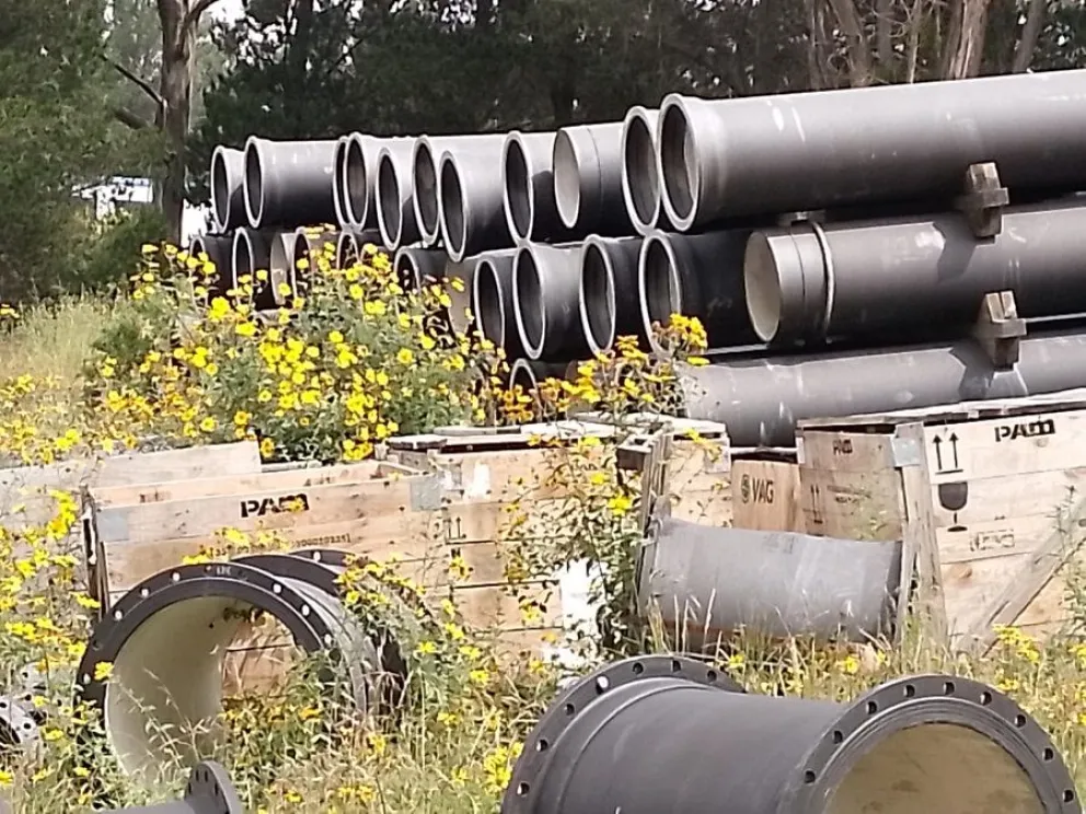 Parte de la tubería que no tiene un revestimiento necesario para evitar la contaminación del agua potable. Foto: Visión 360