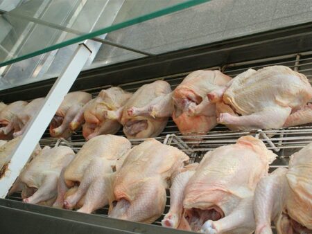 Preocupación por el aumento del precio del pollo en Tarija a 15 bolivianos el kilo
