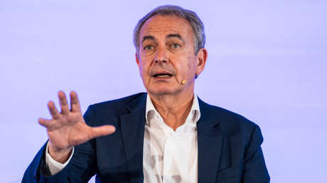 Zapatero: En las relaciones exteriores hay que ser educado, no como Milei