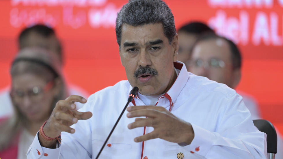 El presidente de Venezuela, Nicolás Maduro, habla durante la cumbre del bloque de la Alianza Bolivariana para los Pueblos de Nuestra América (ALBA) en Caracas el 24 de abril de 2024.