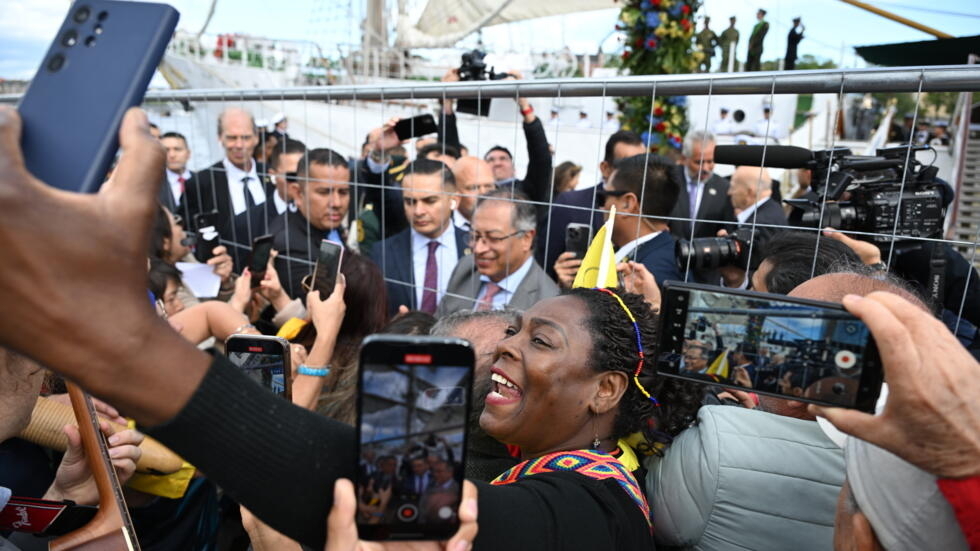 El presidente de Colombia, Gustavo Petro (c), el 13 de junio de 2024 en Estocolmo