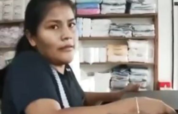 Una mujer fue grabada cuando robaba en licorería