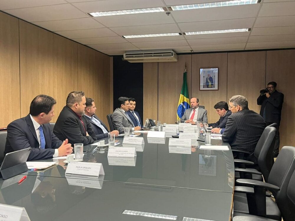 Bolivia y Brasil acuerdan negociar memorándum para un plan de Upstream e inversiones en el sector petrolero