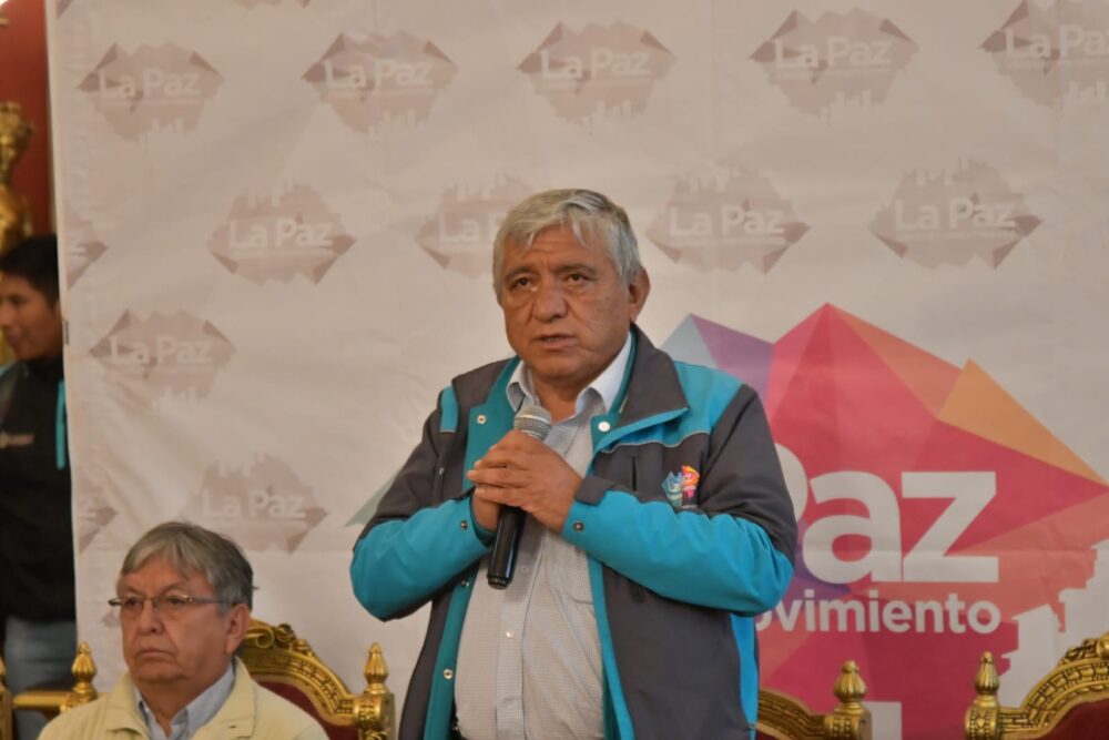El Alcalde de La Paz cuestiona al transporte interciudad por 'castigar' a  la población con los bloqueos | Erbol
