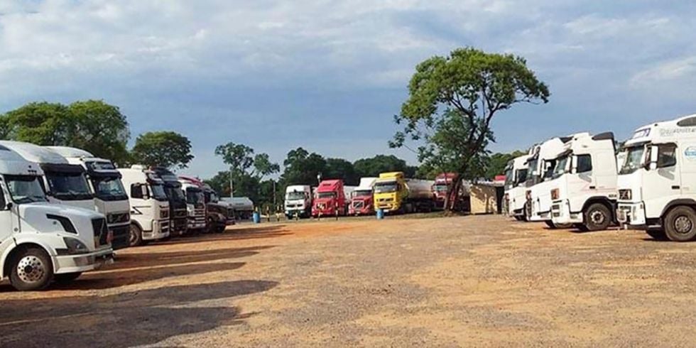 Fletes en el transporte pesado  caen 50% por falta de dólares 