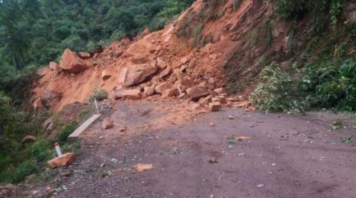 Tramo Isiri La Central, de 32 kilómetros, sigue con problemas.