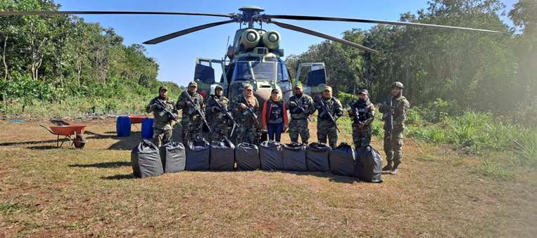 La droga fue hallada en una pista clandestina