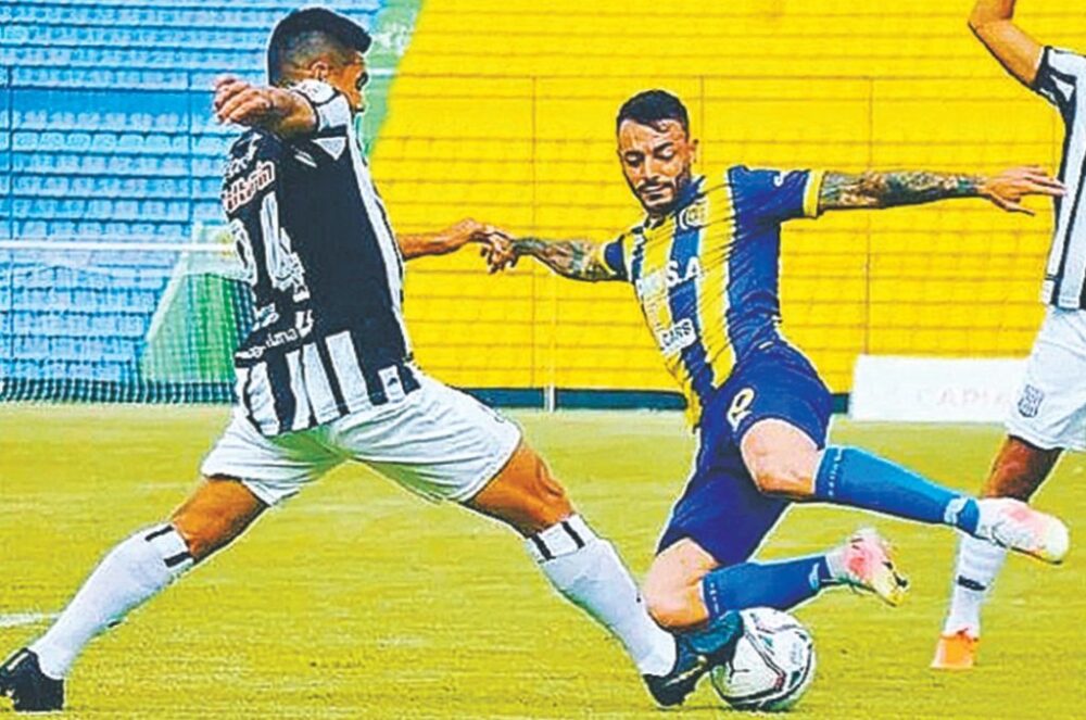 Sebastián Marset en un partido de fútbol con Deportivo Capiatá de Paraguay