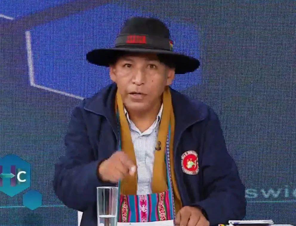 Efrain Mollo en entrevista con el canal estatal. Foto: Captura Bolivia TV