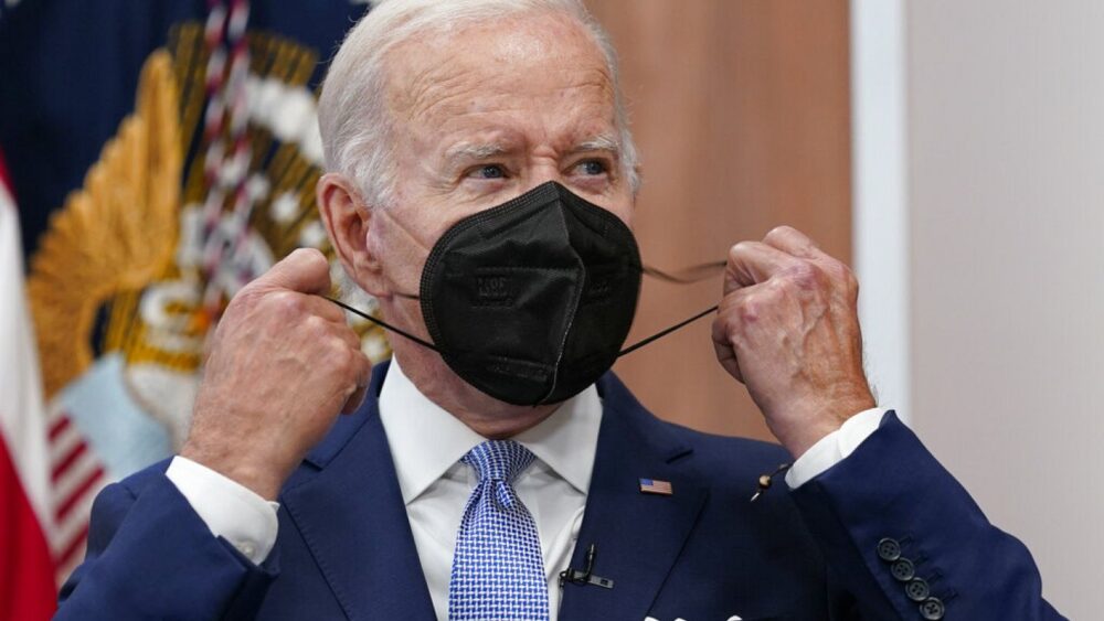 Joe Biden vuelve a dar positivo en COVID-19 por un "efecto rebote" de la pastilla anticovid | Euronews