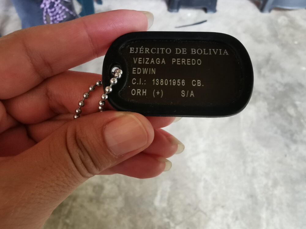 La placa del soldado Edwin Veizaga Peredo. MELISSA REVOLLO