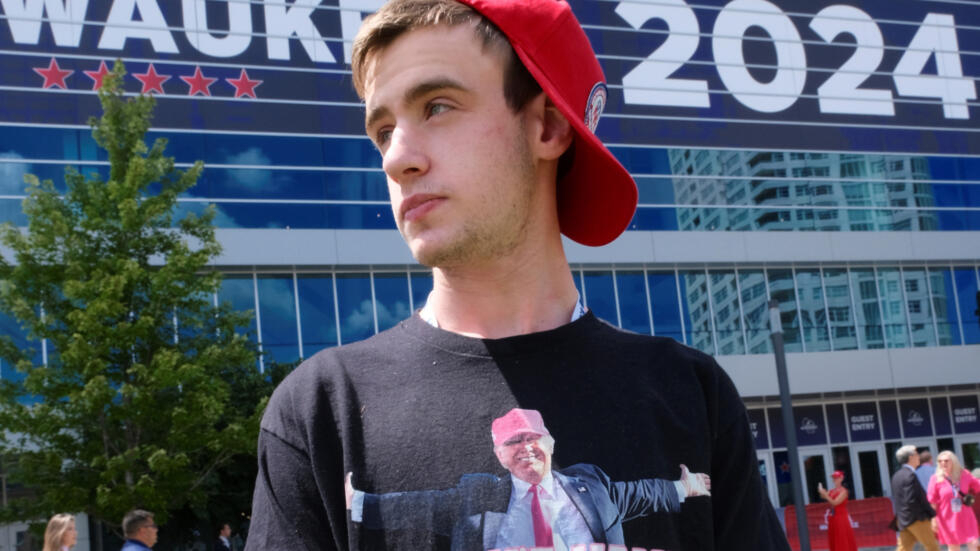 Matthew Paley fotografiado afuera de la Convención Republicana en Milwaukee, Wisconsin, el 17 de julio de 2024