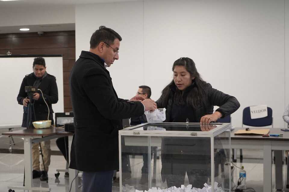 Comisiones del Legislativo evalúan por segundo día consecutivo a los candidatos a las elecciones judiciales