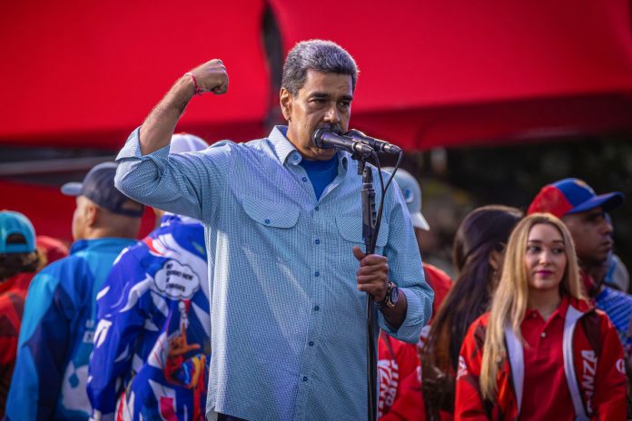 Maduro viola la ley electoral
