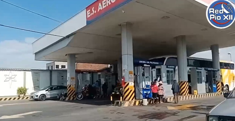 Distribución de combustible a estaciones de servicio se normaliza tras desbloqueo en Yacuiba