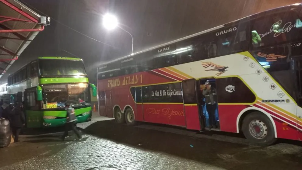 Buses en la terminal de La Paz. Foto: AMUN
