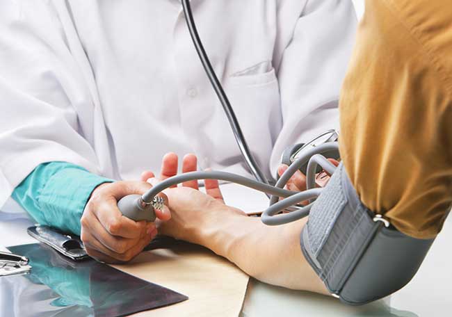 COVID-19 puede desencadenar hipertensión arterial de nuevo inicio - Noticias médicas - IntraMed