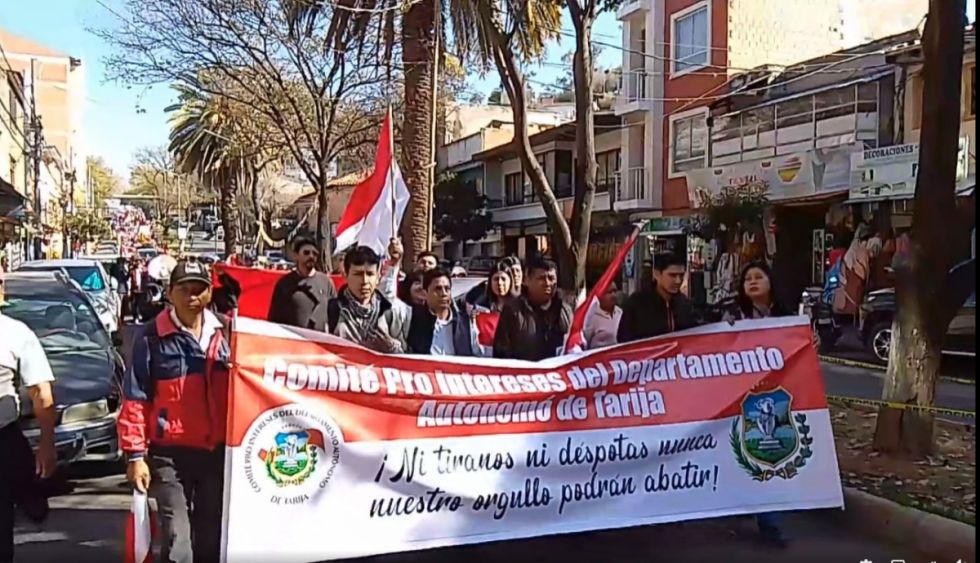 Las instituciones de Tarija piden solución a la crisis o adelantar las elecciones generales 