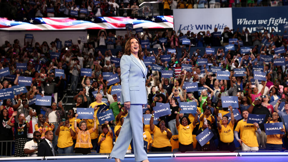 La candidata presidencial demócrata y vicepresidenta de Estados Unidos, Kamala Harris, asiste a un acto de campaña presidencial en Atlanta, Georgia, Estados Unidos, el 30 de julio de 2024.