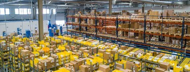 Amazon lleva años contratando a gente solo para luego despedirla. Este es el motivo, según trabajadores de la compañía 