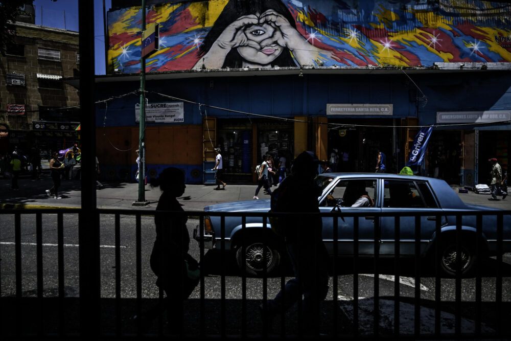 Une rue du bidonville de Petare, dans l'est de Caracas, dont proviennent nombre de manifestants opposés à la réélection du président Nicolas Maduro pour un troisième mandat, le 1er août 2024.
