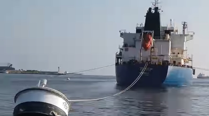 Terminal Sica Sica vuelve a quedar inhabilitado, los otros barcos con combustible ruso no podrán realizar sus descargas