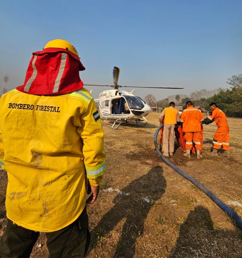 Helicópteros dejarán de operar en tareas de sofocación de incendios en Santa Cruz de persistir bloqueo en San Julián