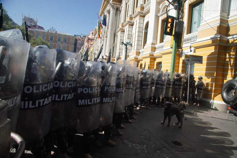 Caso golpe fallido: En audiencia analizarán 40 celulares secuestrados a militares e involucrados