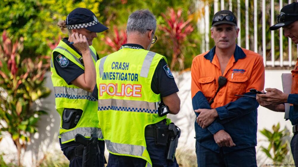 Foto de personal policial de Australia.