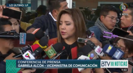 «El Gobierno no inhabilita a Evo, es la CPE la que debe respetarse», afirma la viceministra Alcón