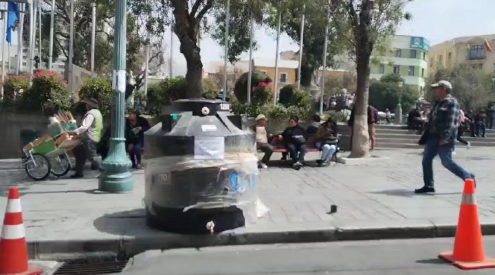 La marcha cobista ya está en el centro paceño, hay tanques de agua y baños móviles en la plaza Murillo e inmediaciones