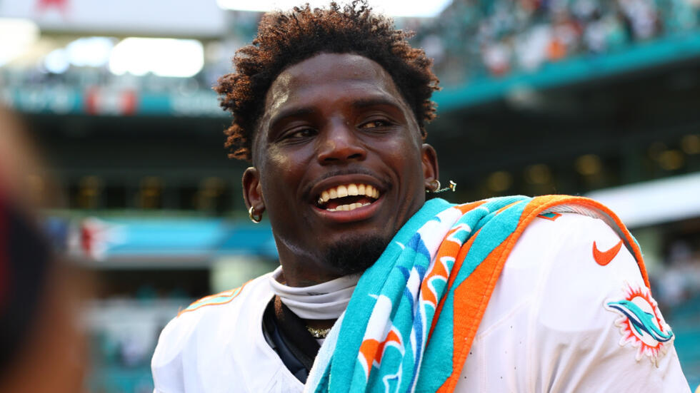 La estella de los Miami Dolphins Tyreek Hill en duelo de su equipo ante Jacksonville Jaguars, en Miami, el 8 de setiembre de 2024.