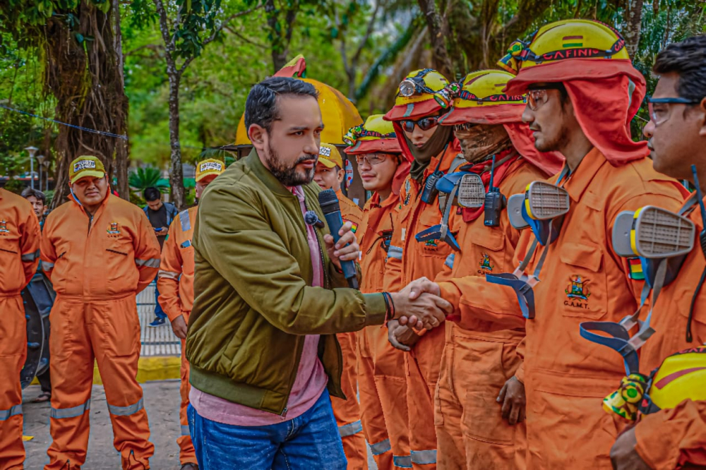 Brigadas de Trinidad regresan con el deber cumplido tras combatir incendios en Guarayos