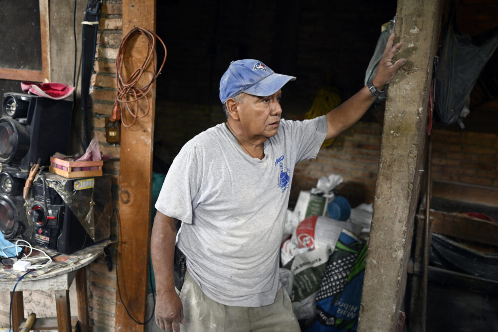 Estanislao Mendoza, padre de Miguel Ángel Mendoza, uno de los 43 estudiantes desaparecidos en 2014 de la escuela rural normalista de Ayotzinapa, México