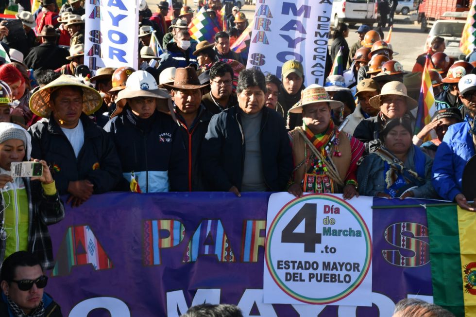 Delegación de Tarija va a La Paz para “enfrentar” a la marcha evista 