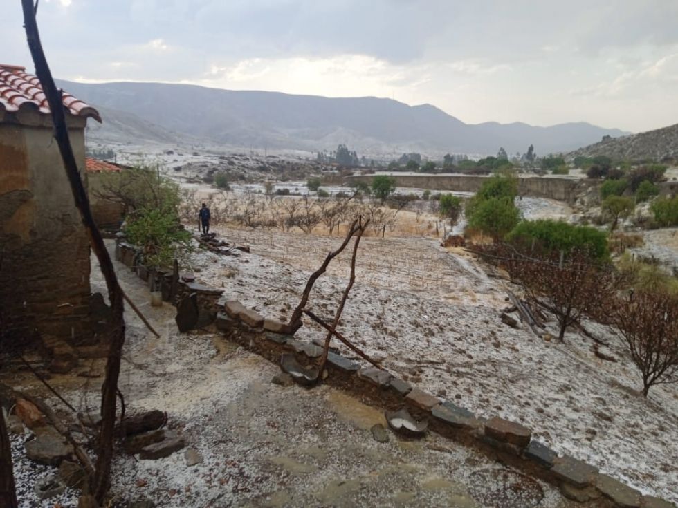 El manto blanco que dejó la granizada en San Lucas. RADIO SAN LUCAS