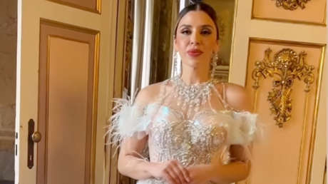 Esposa de 'El Chapo' Guzmán desfila en la Semana de la Moda de Milán